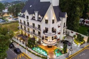 Pousada D&lsquo;Biagy Premium: Caf&eacute; da Manh&atilde;, Su&iacute;te, Vinhos, Spa , Campos do Jord&atilde;o SP