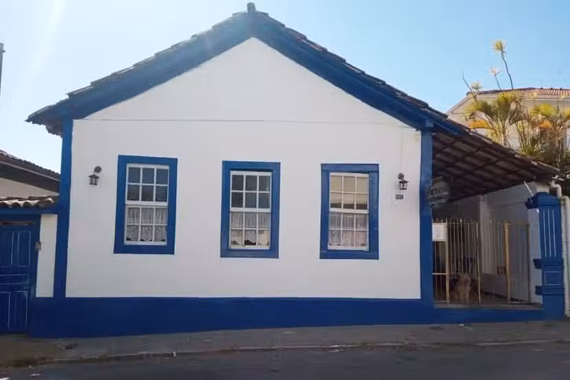 Pousada e Confeitaria Dona Quita de En&eacute;ias