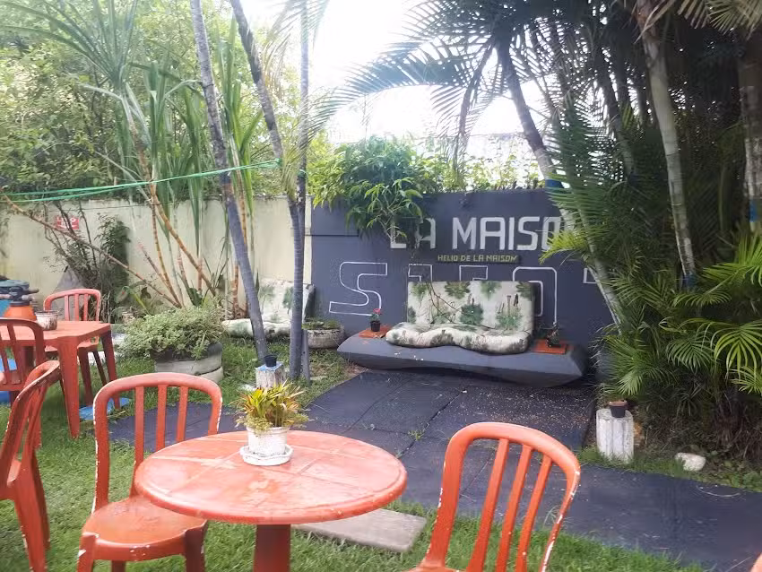 Pousada e Hostel La Maison