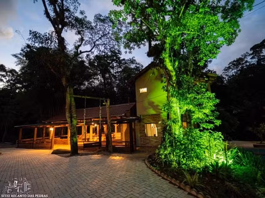 Pousada em Itapema &ndash; Ref&uacute;gio Recanto Das Pedras