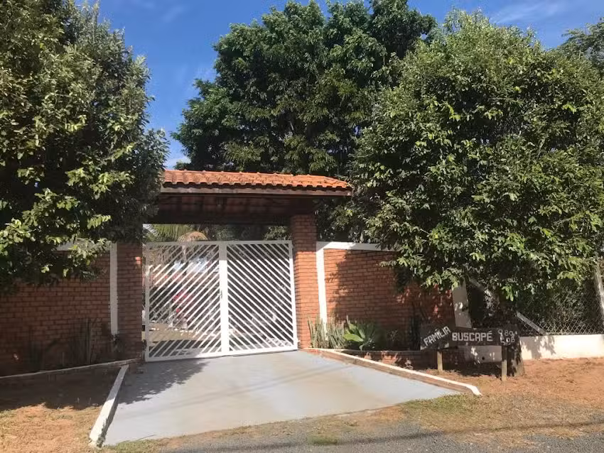 Pousada Fam&iacute;lia Buscape