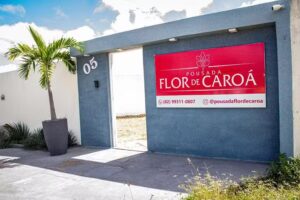 pousada flor de caro&aacute;