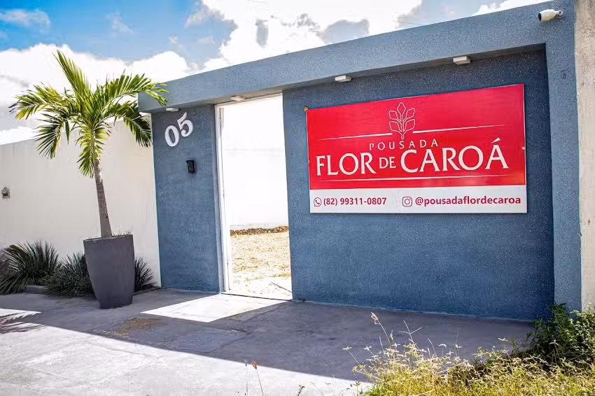 pousada flor de caro&aacute;