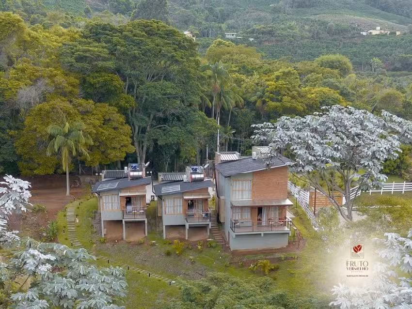 Pousada Fruto Vermelho | Pedra Menina