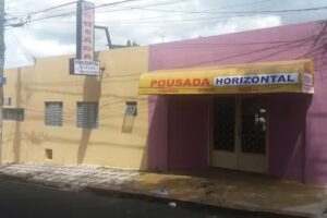 Pousada horizontal