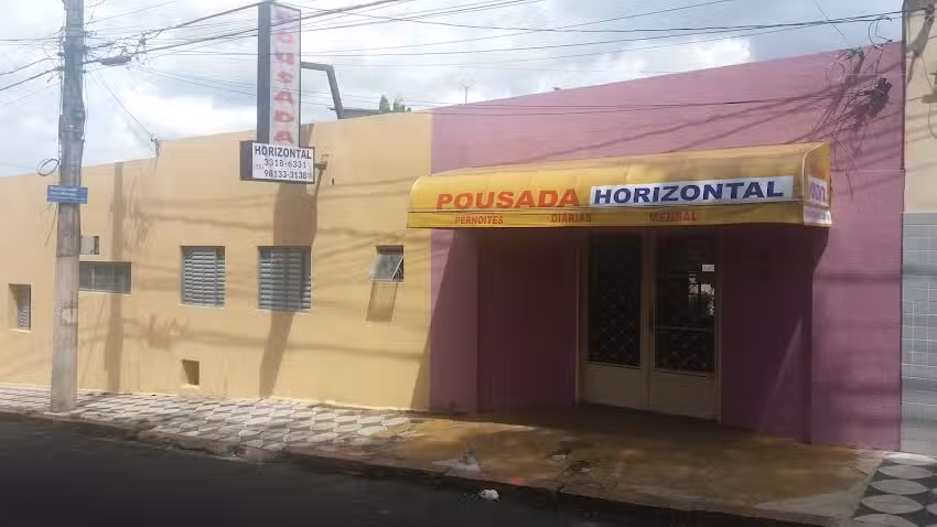 Pousada horizontal