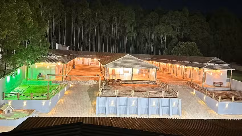 Pousada Ip&ecirc; Amarelo