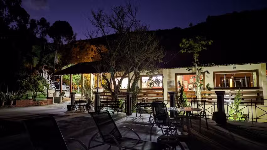 Pousada Lambar&iacute; Montanha Hotel