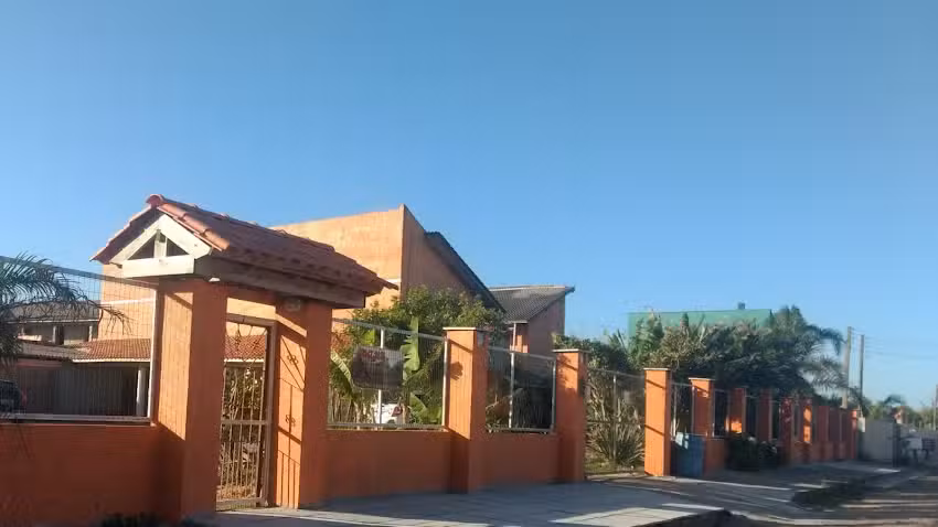 POUSADA LARANJA XANGRI L&Aacute;