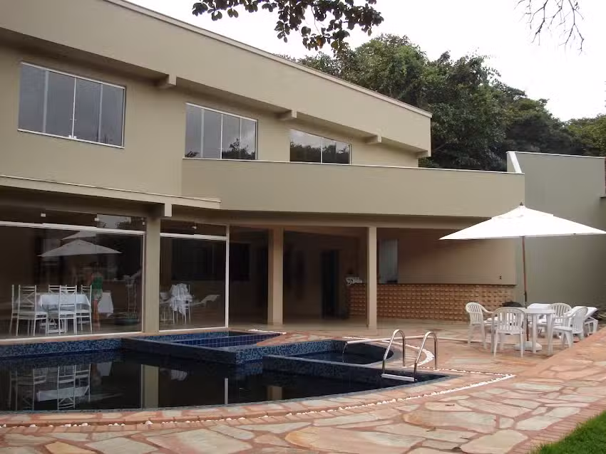 Pousada Lava P&eacute;s