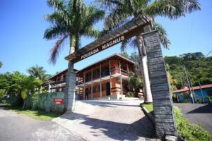 Pousada Magnus, pousada em Balne&aacute;rio Cambori&uacute;, praia Estaleirinho