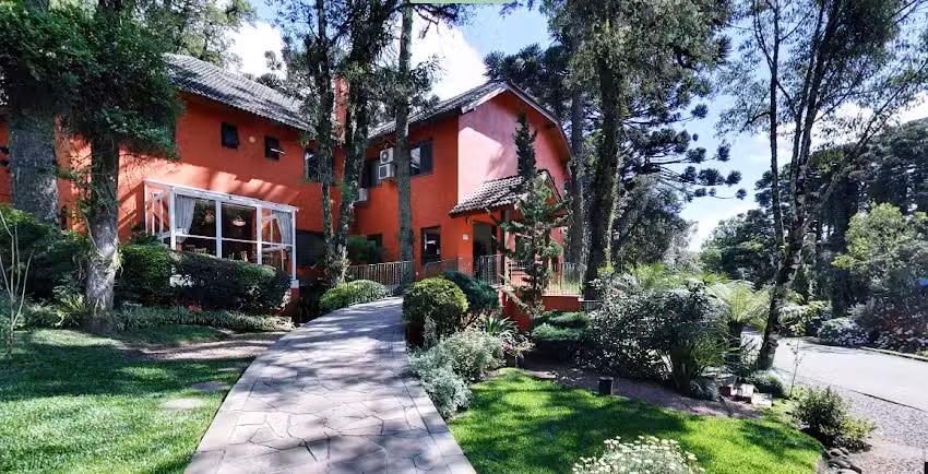 Pousada Pinh&atilde;o e Poesia