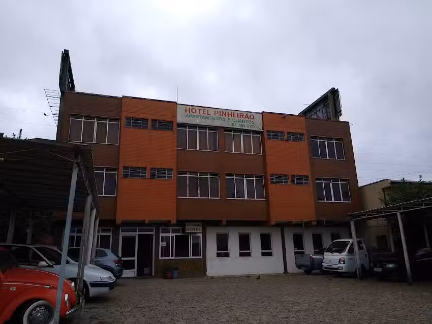 Pousada Pinheir&atilde;o SOB NOVA DIRE&Ccedil;&Atilde;O