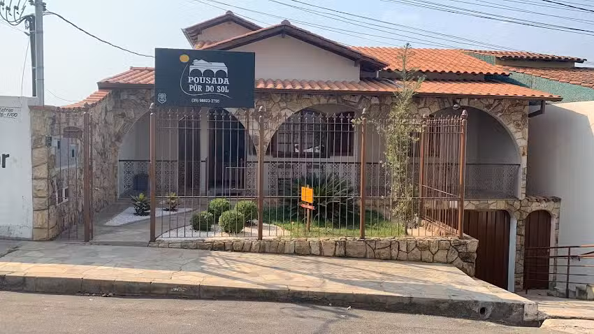 Pousada P&ocirc;r do Sol (Varginha).