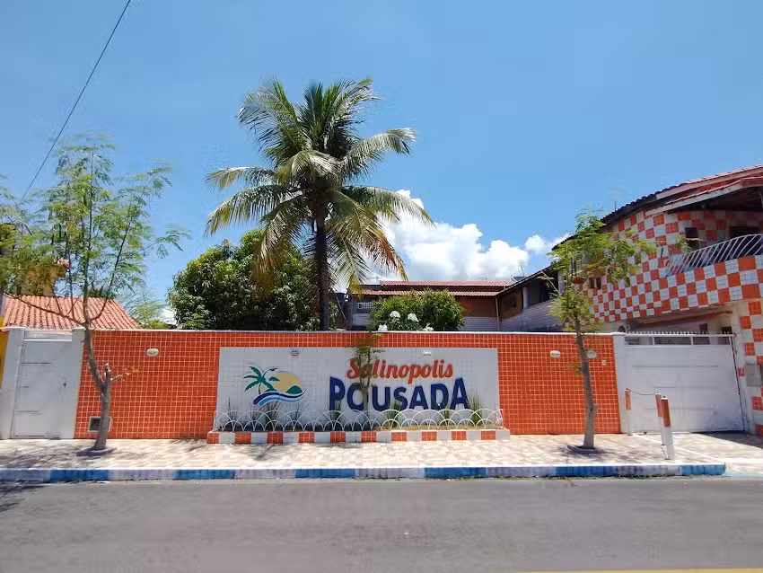 Pousada Salin&oacute;polis