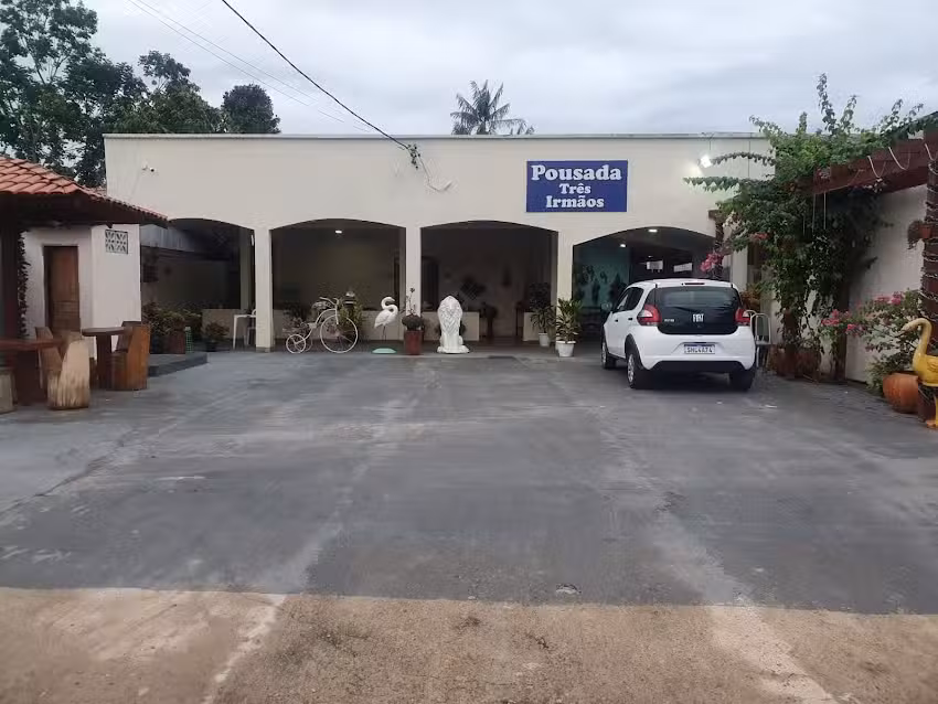 Pousada tr&ecirc;s irm&atilde;os