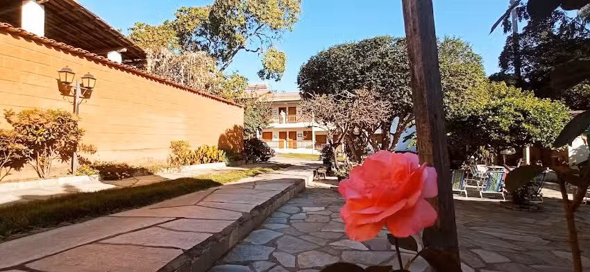 Pouso Vov&oacute; Laurinda, Piren&oacute;polis