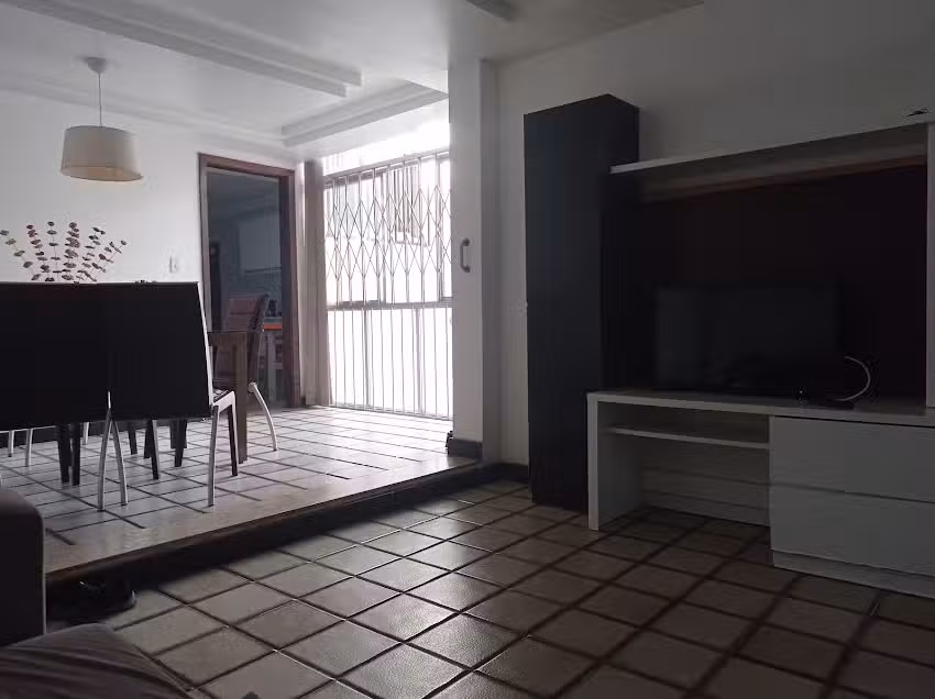 QUARTOS 200m PRAIA DA BARRA