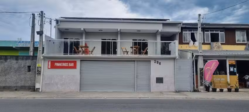 Quartos confort&aacute;veis em casa compartilhada- 5 min Aeroporto