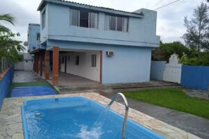 Quiosque e hospedagem bora l&aacute;