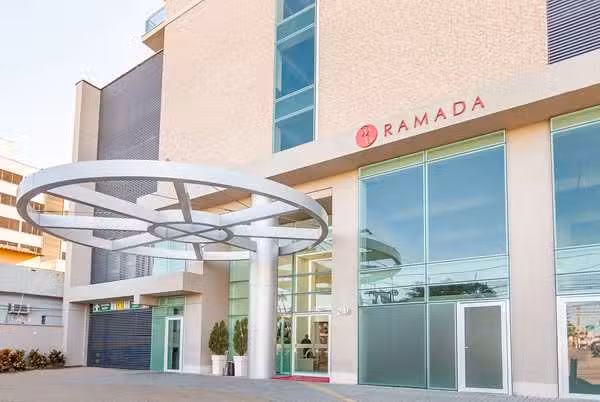 Ramada by Wyndham Maca&eacute; Hotel & Suites