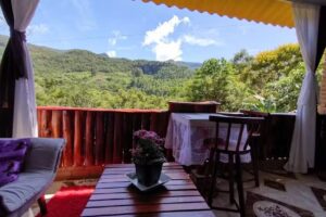 Rancho Das Flores, Pedra Menina