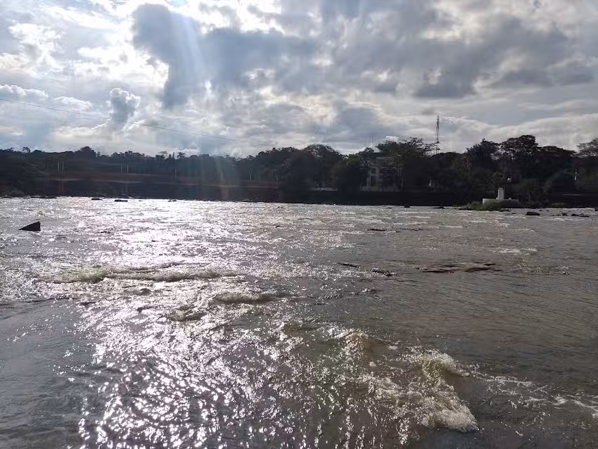 Rancho para fam&iacute;lia na Cachoeira de Emas
