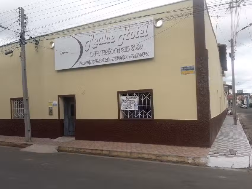 Realce Hotel