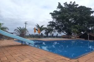 Recanto das Seriemas &ndash; Restaurante, churrascaria estilo Argentino e Pousada com vista para as montanhas.