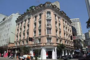 Reinales Plaza Hotel