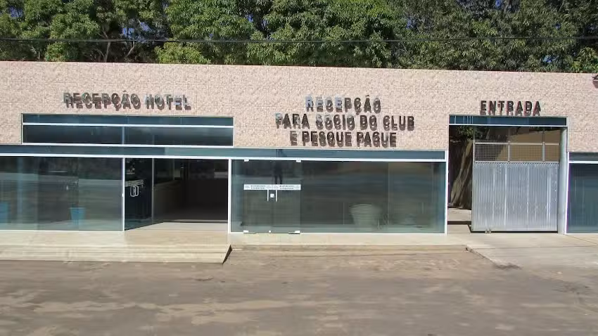 Resort Hotel Caju&iacute;na N&aacute;utico Club