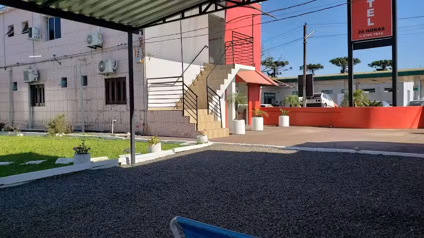 ROSA TERRES REST: HOTEL