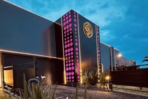 Sensitive Motel / Hotel