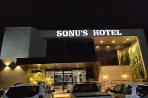 Sonu&rsquo;s hotel