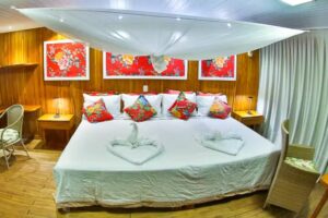 SouthWild Flotel & Jaguar Suites