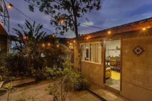 Studio S&aacute;tiva Floripa &ndash; Casa Amarela -Studio Beiramar