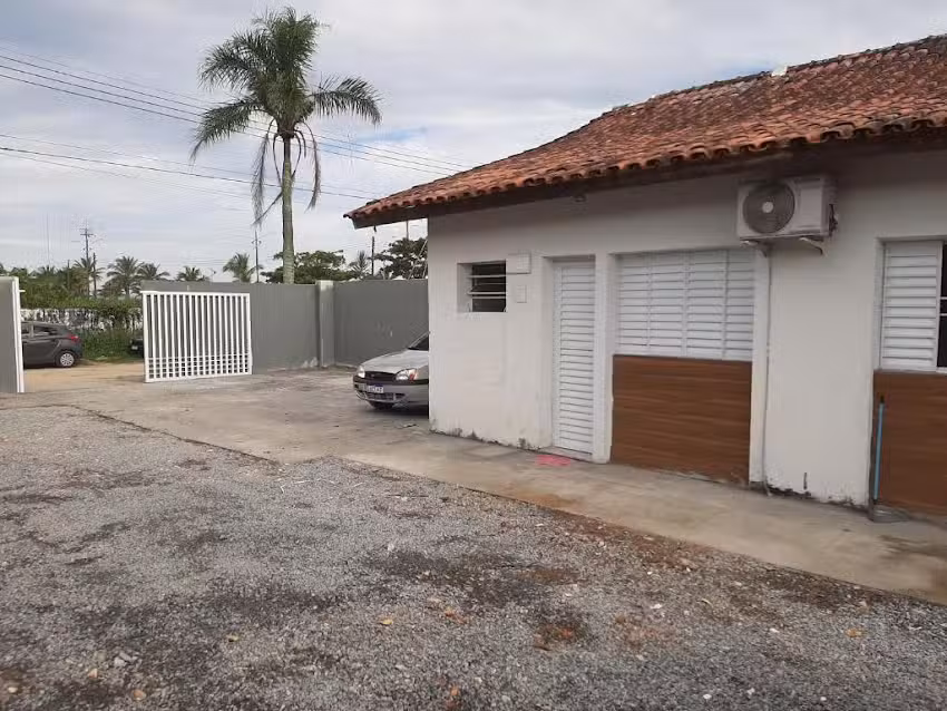 Suites a 50m do SESC Bertioga