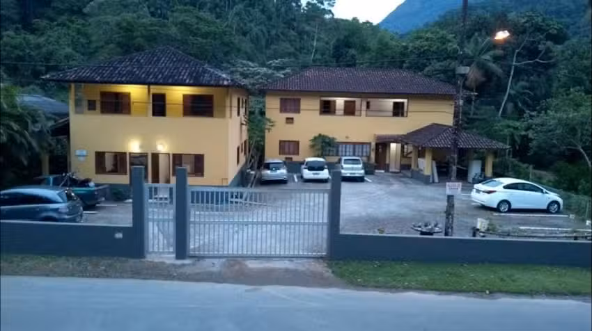 Su&iacute;tes Carapitanga