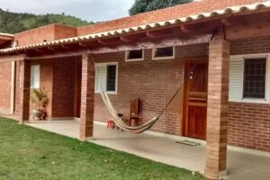 Suítes Colina do Lobo