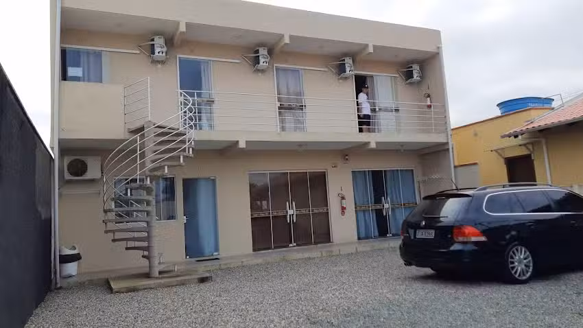 Su&iacute;tes e Penhasc