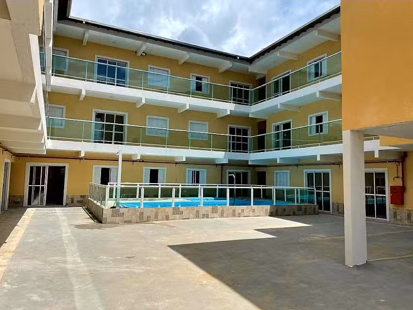 Su&iacute;tes Lesther