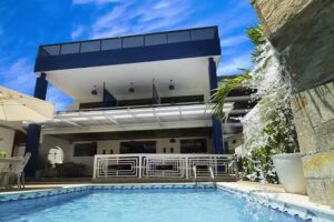 Su&iacute;tes Tropical