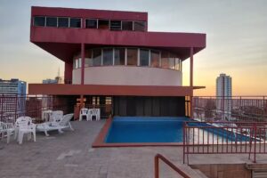 Taj Mahal Continental Hotel