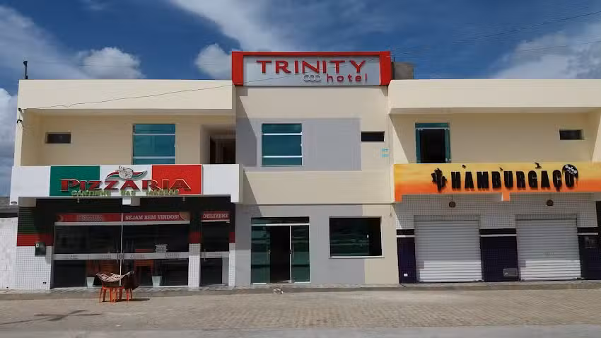 Trinity Hotel e Pousada