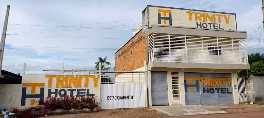 Trinity Hotel Moju