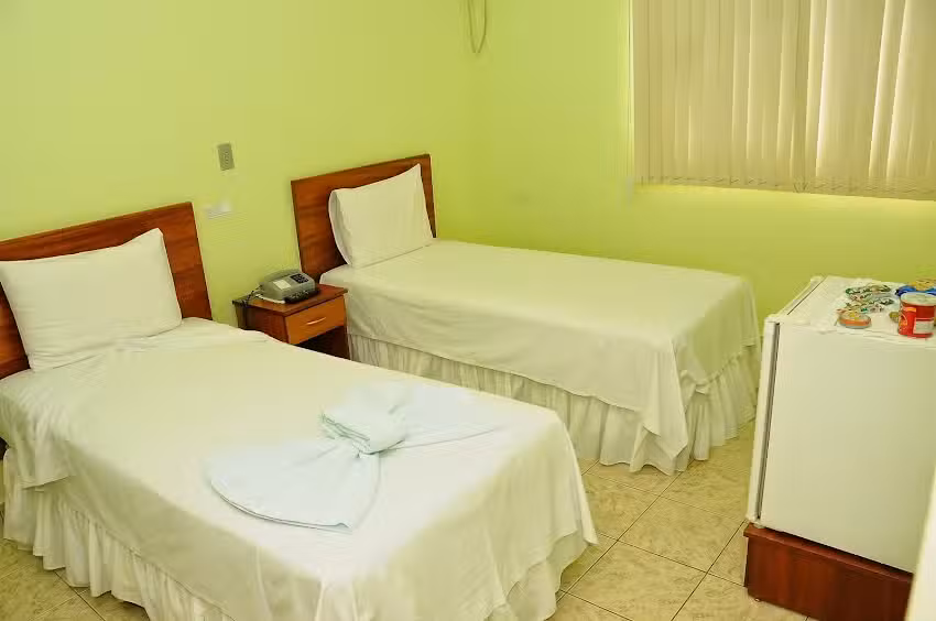 Vale do N&iacute;quel Hotel