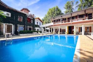 Velinn Pousada Cesar