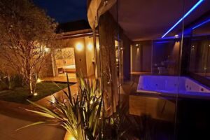 Villa Chal&eacute;s e Jardins Su&iacute;tes