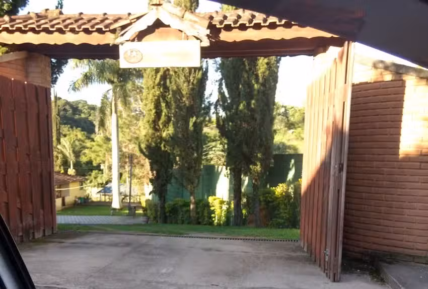 Villa Ren&eacute;e Le&oacute;n &ndash; Pousada em Pinhalzinho SP