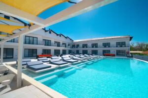 Villa Santorini Boutique & Hotel | Piren&oacute;polis Pousadas